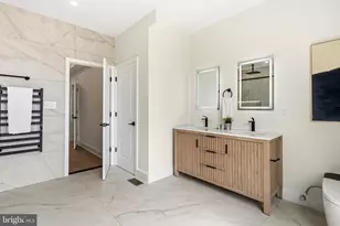 2665 Emerald St, Philadelphia, PA 19125 - Photo 24