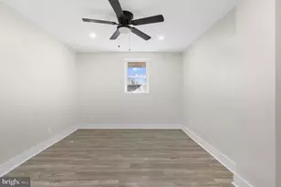 1807 S 9th St, Philadelphia, PA 19148 - Photo 12