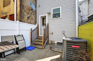 2216 Almond St, Philadelphia, PA 19125 - Photo 8