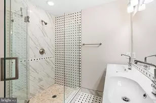 1625 Ogden St, Philadelphia, PA 19130 - Photo 20