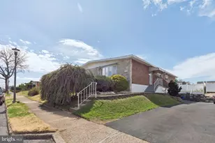 1928 Kentwood St, Philadelphia, PA 19116 - Photo 2