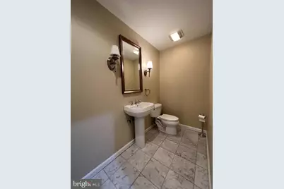 1811 Chestnut Street #207, Philadelphia, PA 19103 - Photo 14