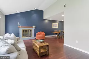 1028 Norvelt Dr, Philadelphia, PA 19115 - Photo 10