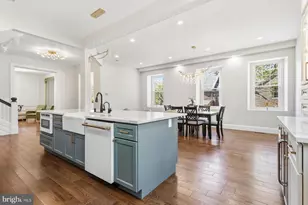 205 W Highland Ave, Philadelphia, PA 19118 - Photo 10