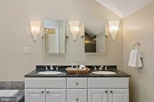 827 Catharine St, Philadelphia, PA 19147 - Photo 36