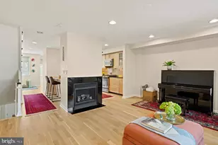 827 Catharine St, Philadelphia, PA 19147 - Photo 6