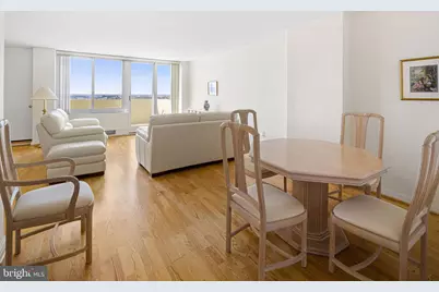 604 S Washington Square S #3007, Philadelphia, PA 19106 - Photo 2