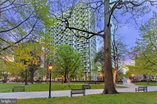 604 S Washington Square S, Philadelphia, PA 19106 - Photo 24