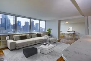 2200 Benjamin Franklin Pkwy, Philadelphia, PA 19130 - Photo 30