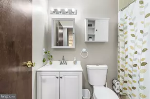 9019 Ayrdale Crescent St, Philadelphia, PA 19128 - Photo 12