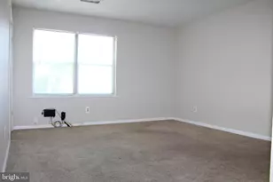 426 Harmon Rd, Philadelphia, PA 19128 - Photo 4