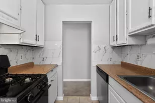 426 Harmon Rd, Philadelphia, PA 19128 - Photo 4