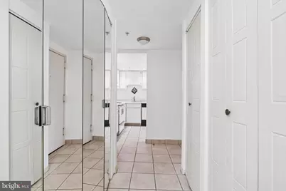 2001 Hamilton Street #420, Philadelphia, PA 19130 - Photo 8