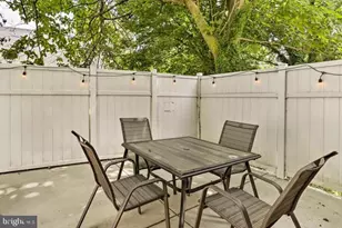 679 N 11th St, Philadelphia, PA 19123 - Photo 26