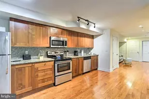 679 N 11th St, Philadelphia, PA 19123 - Photo 20