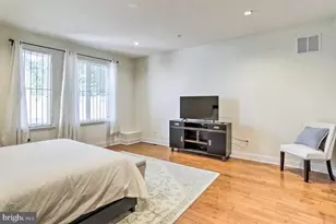 679 N 11th St, Philadelphia, PA 19123 - Photo 8