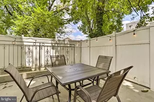 679 N 11th St, Philadelphia, PA 19123 - Photo 24