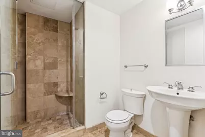 1701 Locust Street #2111, Philadelphia, PA 19103 - Photo 16