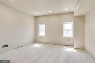 2526 Coral, Philadelphia, PA 19125 - Photo 18