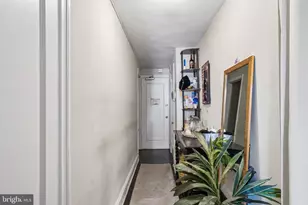2031 Locust St, Philadelphia, PA 19103 - Photo 6