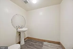 2045 W Toronto St, Philadelphia, PA 19132 - Photo 10