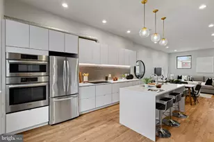 1720 Folsom St, Philadelphia, PA 19130 - Photo 4