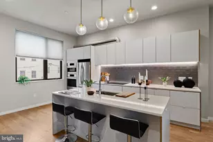 1720 Folsom St, Philadelphia, PA 19130 - Photo 6