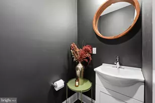 1902 E Hagert St, Philadelphia, PA 19125 - Photo 14