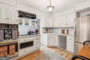 1206 Waverly Walk, Philadelphia, PA 19147 - Photo 10