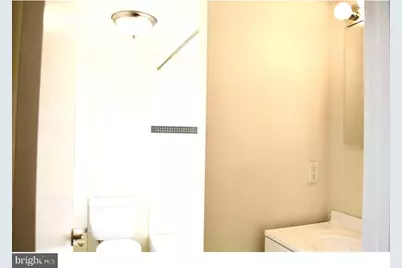 415 S Broad Street #1R, Philadelphia, PA 19147 - Photo 8