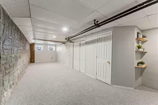 471 E Pleasant St, Philadelphia, PA 19119 - Photo 18