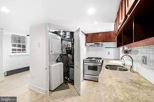 1923 Waverly St, Philadelphia, PA 19146 - Photo 14