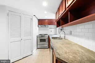 1923 Waverly St, Philadelphia, PA 19146 - Photo 10