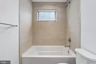 936 N Leithgow St, Philadelphia, PA 19123 - Photo 10