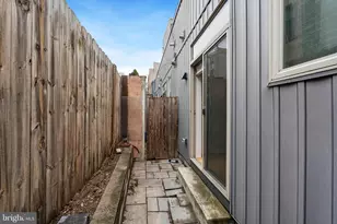 936 N Leithgow St, Philadelphia, PA 19123 - Photo 28