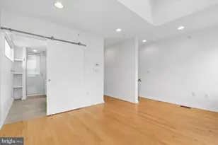 936 N Leithgow St, Philadelphia, PA 19123 - Photo 24