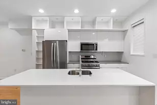 936 N Leithgow St, Philadelphia, PA 19123 - Photo 6