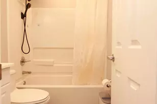 2738 Axe Factory Rd, Philadelphia, PA 19152 - Photo 32