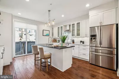 1029 Earl Street, Philadelphia, PA 19125 - Photo 4