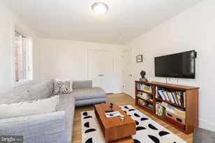 8862 Norwood Ave, Philadelphia, PA 19118 - Photo 18