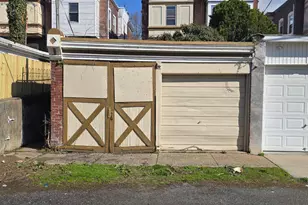 1426 Lindley Ave, Philadelphia, PA 19141 - Photo 4