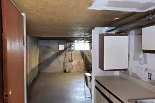 2061 Simon St, Philadelphia, PA 19124 - Photo 32