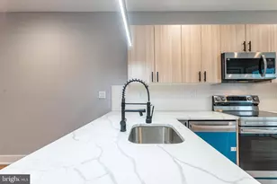 2821 Livingston St, Philadelphia, PA 19134 - Photo 6