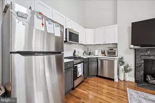 1015 Clinton St, Philadelphia, PA 19107 - Photo 6