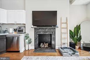 1015 Clinton St, Philadelphia, PA 19107 - Photo 8