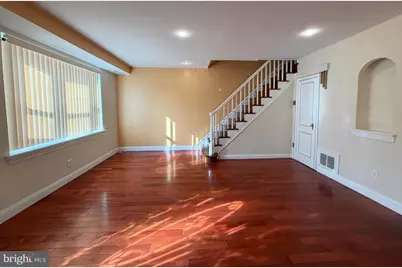 6735 Grovers Avenue, Philadelphia, PA 19142 - Photo 12