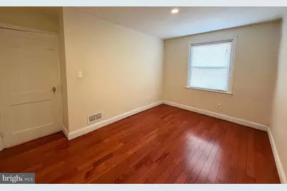 6735 Grovers Avenue, Philadelphia, PA 19142 - Photo 44