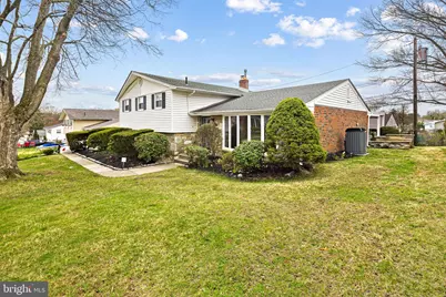 124 Delia Lane, Philadelphia, PA 19115 - Photo 2
