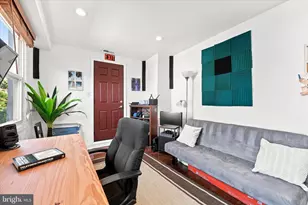 1517 Cambridge St, Philadelphia, PA 19130 - Photo 18