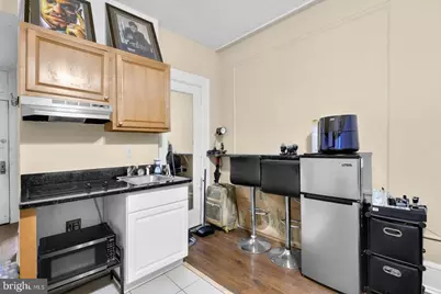 1324 Locust Street #420, Philadelphia, PA 19107 - Photo 2